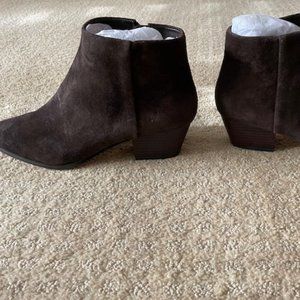 Brand New Banana Republic Suede Booties